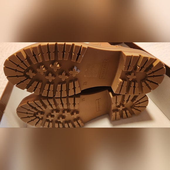 Tan boots - Picture 3 of 8